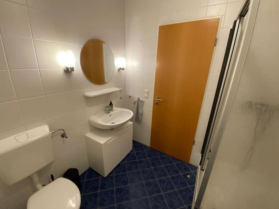 Grosszuegige, Zentrale Ferienwohnung In Leer Exteriör bild