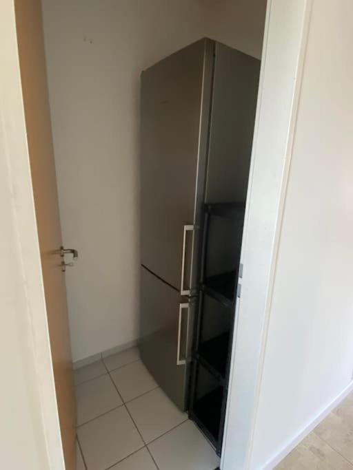 Grosszuegige, Zentrale Ferienwohnung In Leer Exteriör bild