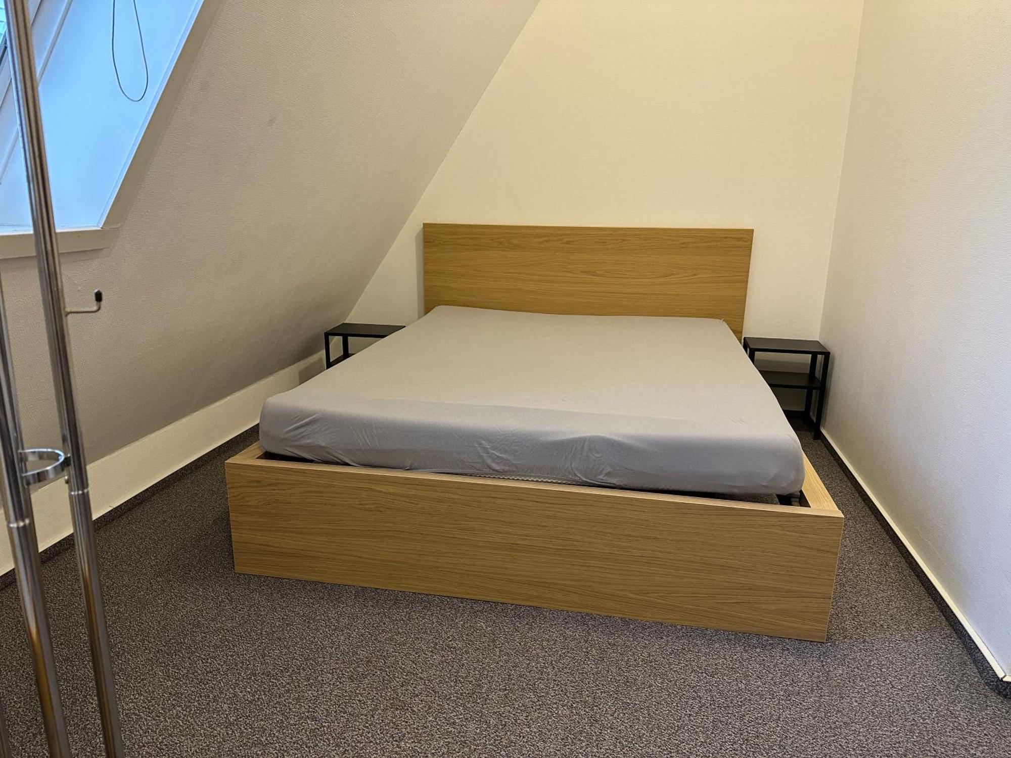 Grosszuegige, Zentrale Ferienwohnung In Leer Exteriör bild