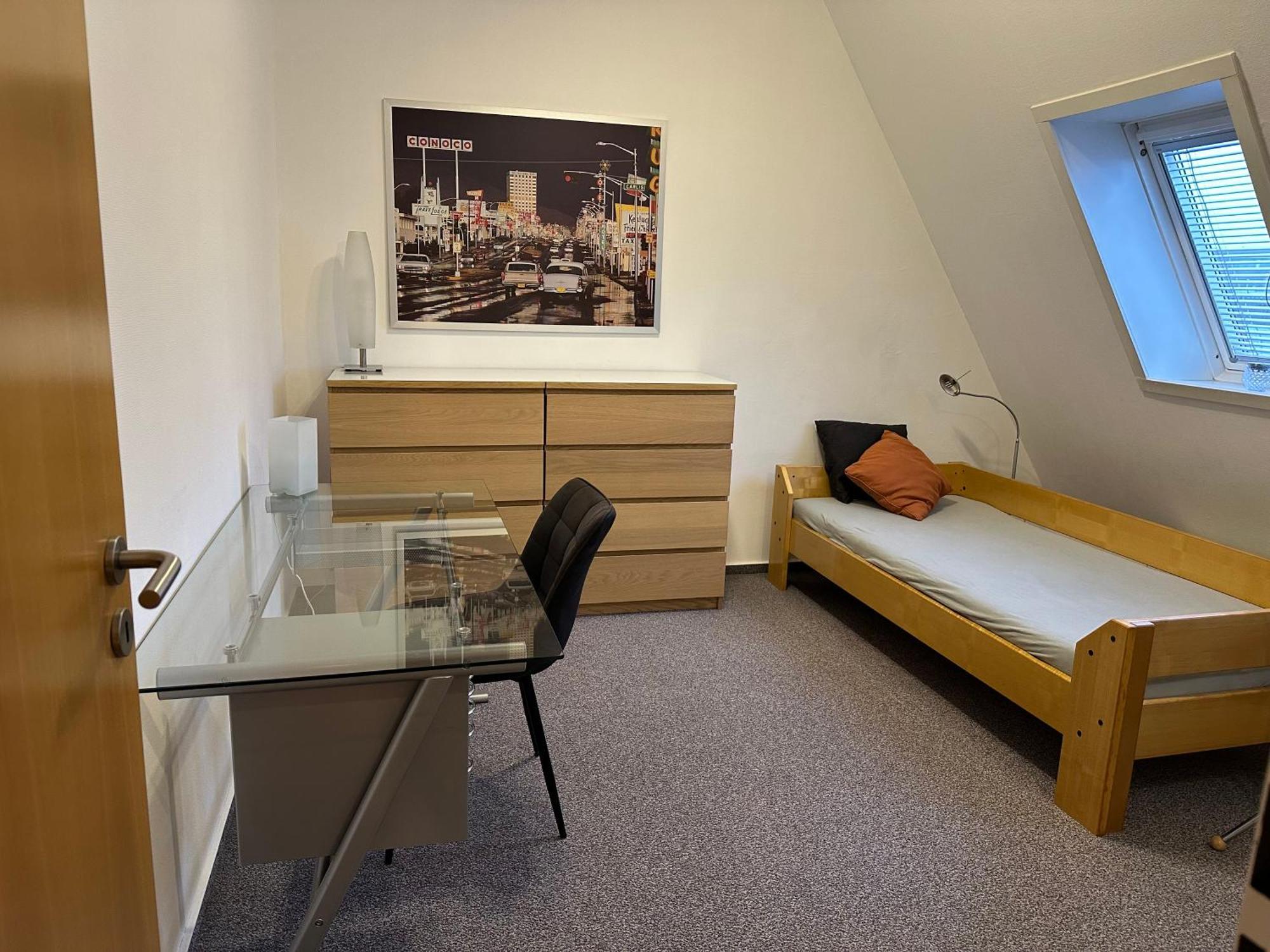 Grosszuegige, Zentrale Ferienwohnung In Leer Exteriör bild